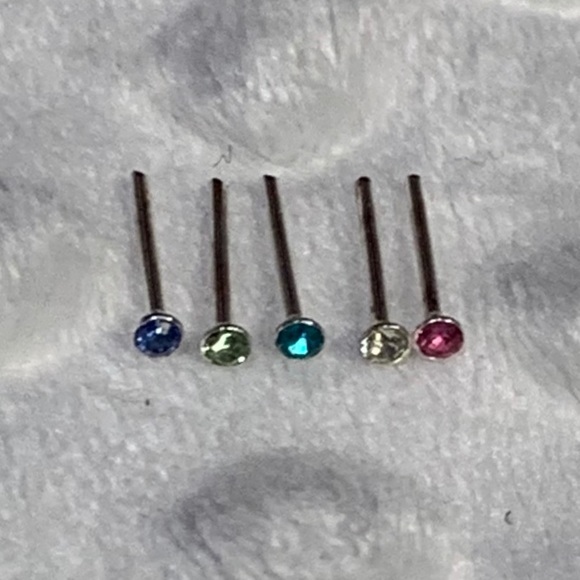 NEW! 13 Pieces - 18 & 20 Gauge Nose Ring Bundle! - Picture 3 of 7